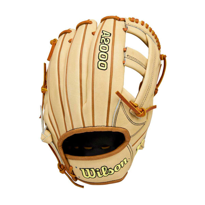 Wilson A2000 Classic EL3 Blonde 11.75"-RHT Baseball Glove - image 1