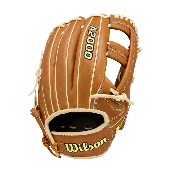 Wilson A2000 Classic EL3 Saddle Tan/Blonde 11.75"-RHT Baseball Glove - image 1