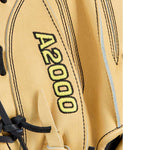 Wilson A2000 Classic 1734 Blonde 34"-RHT Catcher Mitt - image 4